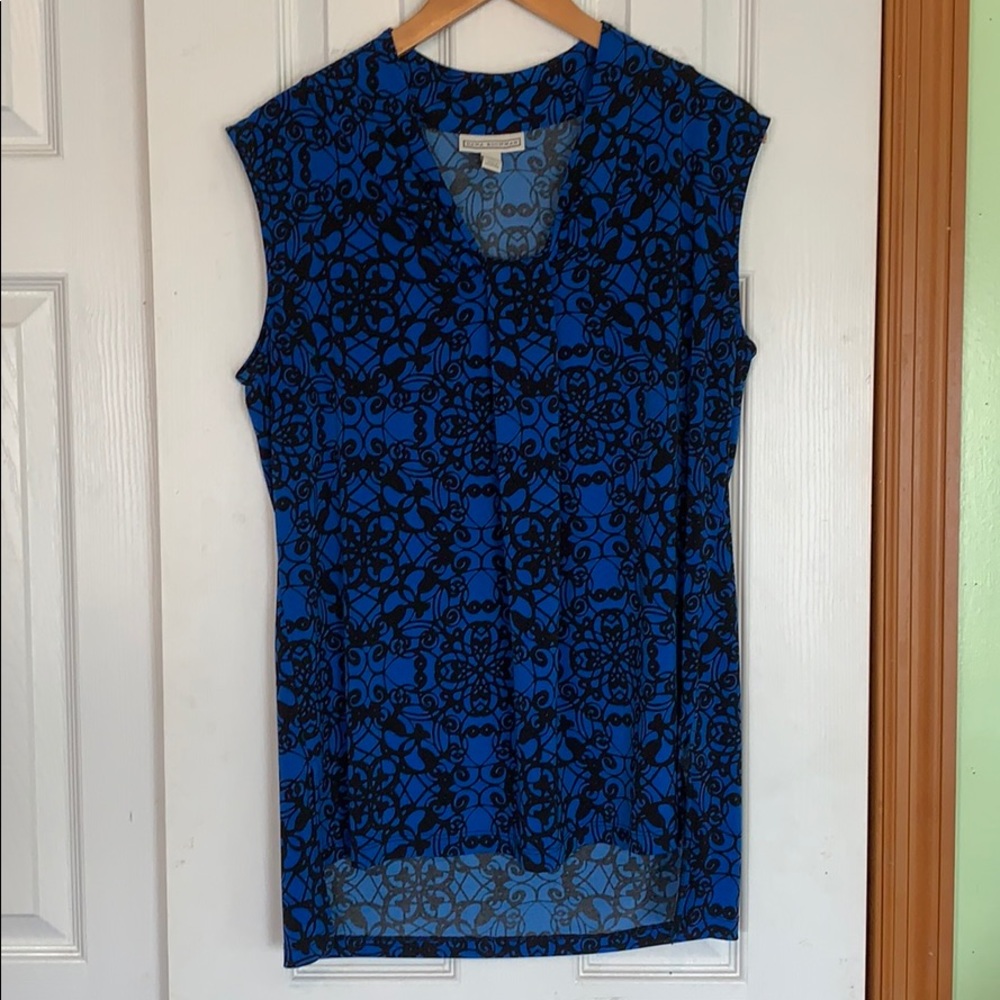 Dana Buchman Blue top size L